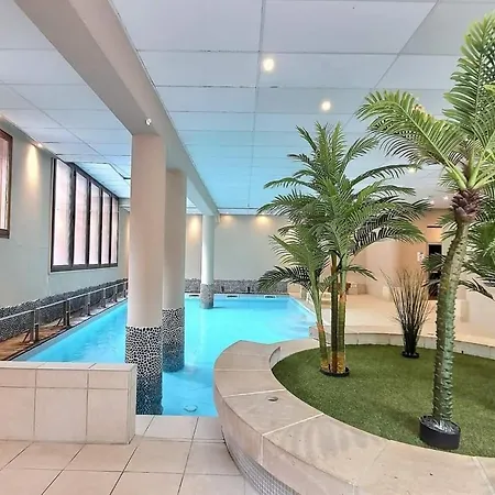 דירה Superbe Avec Piscine Au Centre St Lary Village *