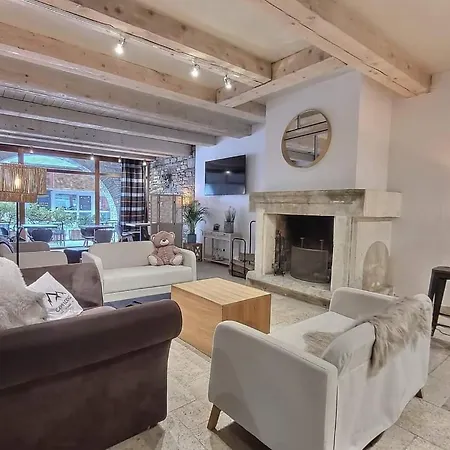 Apartman Superbe Avec Piscine Au Centre St Lary Village Saint-Lary-Soulan