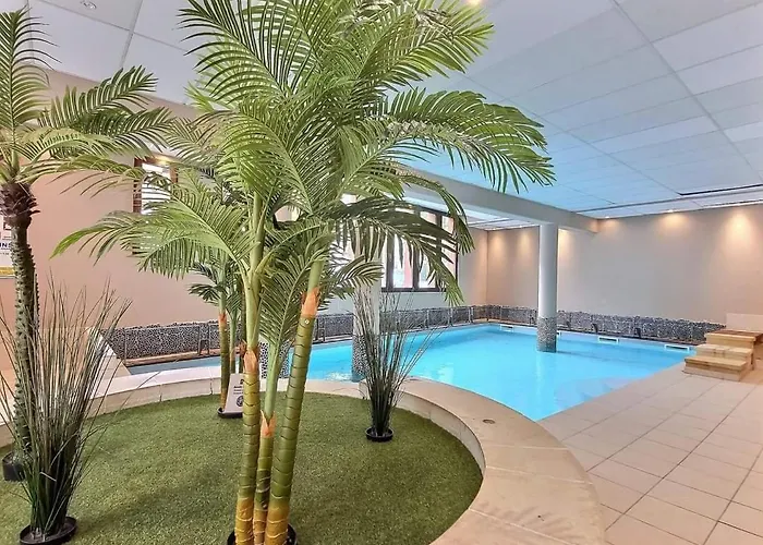 Appartement Superbe Avec Piscine Au Centre St Lary Village *