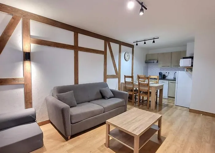 Superbe Avec Piscine Au Centre St Lary Village